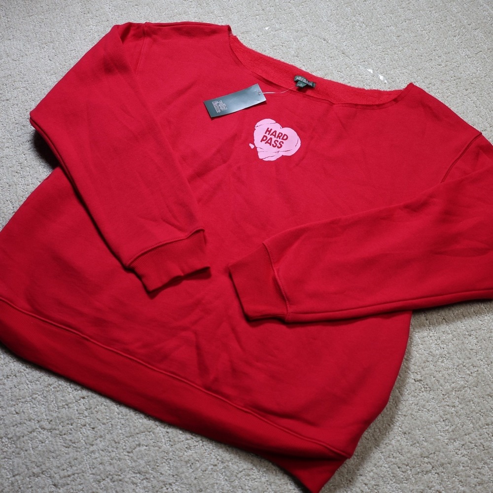 Wild Fable Red Hard Pass Heart Graphic Sweatshirt Off Shoulder Fleece Medium - Picture 1 of 7